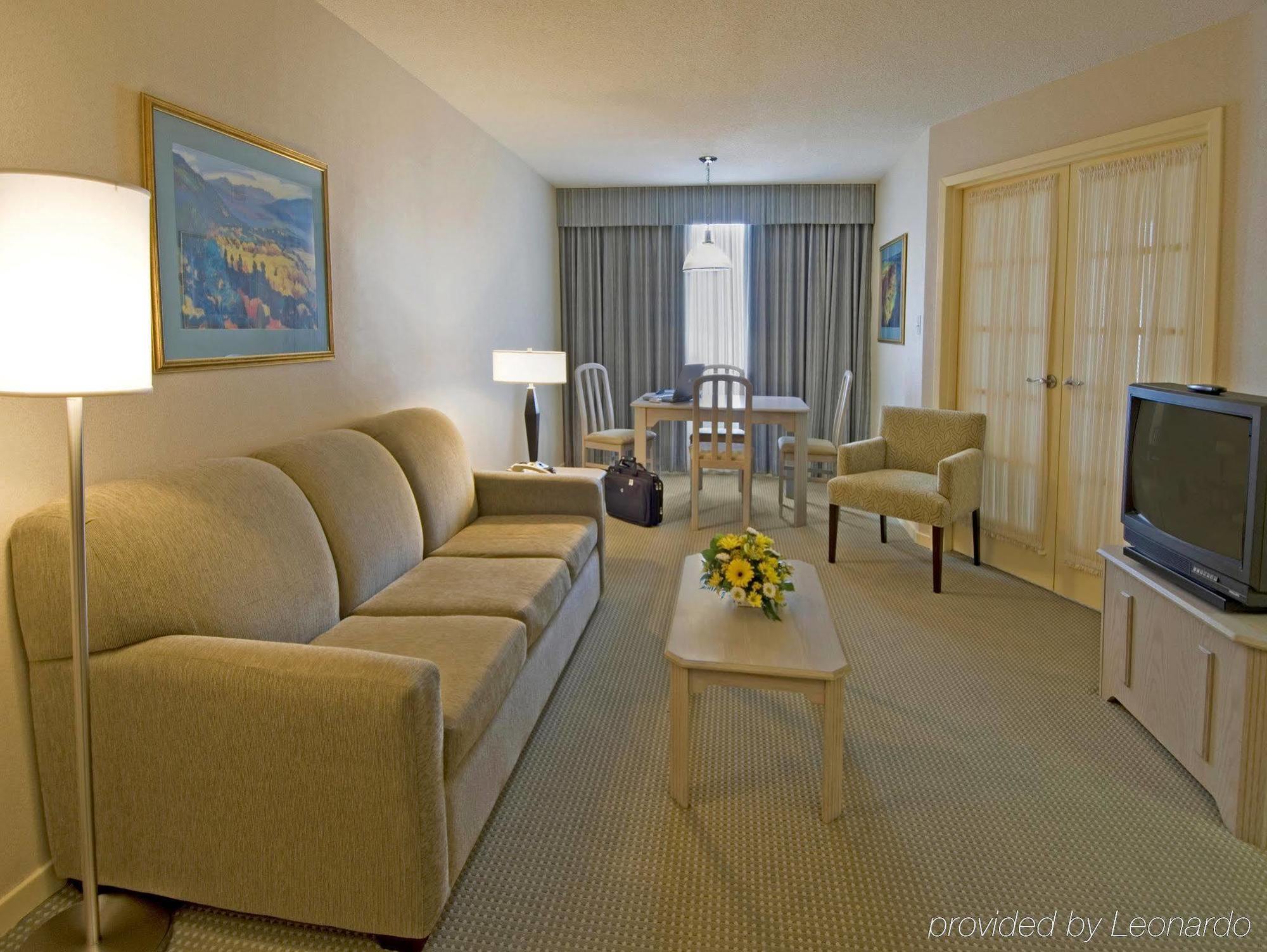 Towneplace Suites By Marriott Windsor Exterior foto